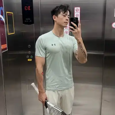 阎东